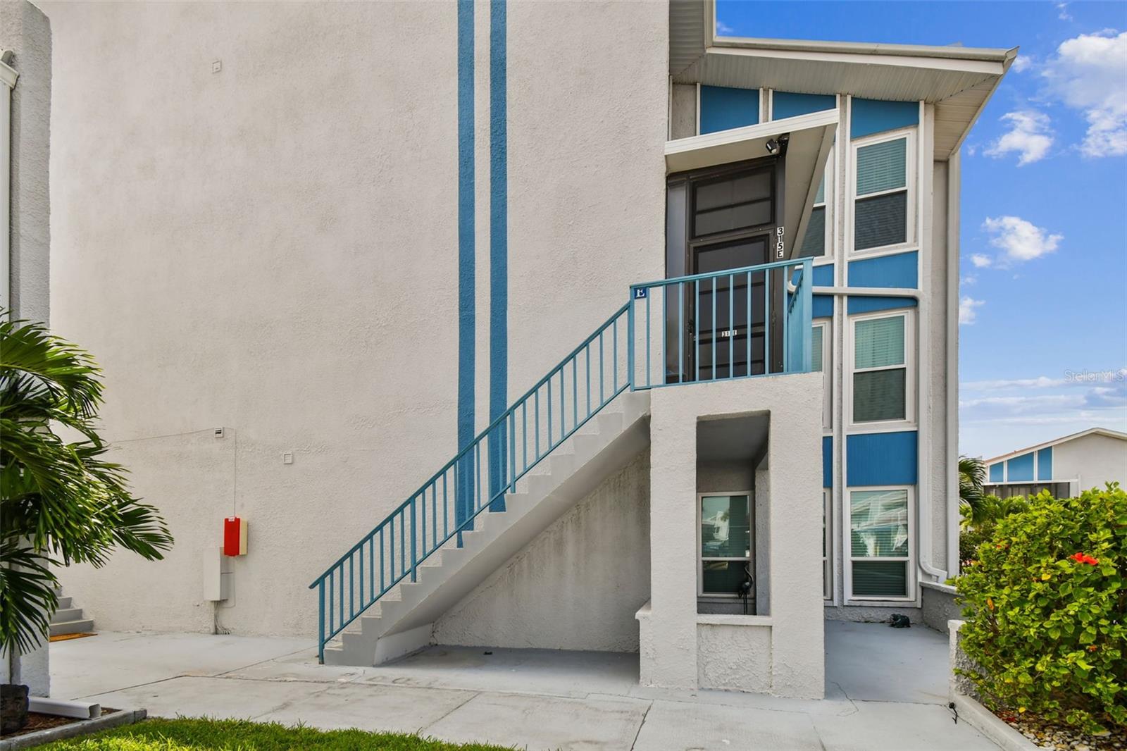 315 Medallion Blvd #e Property Photo 3
