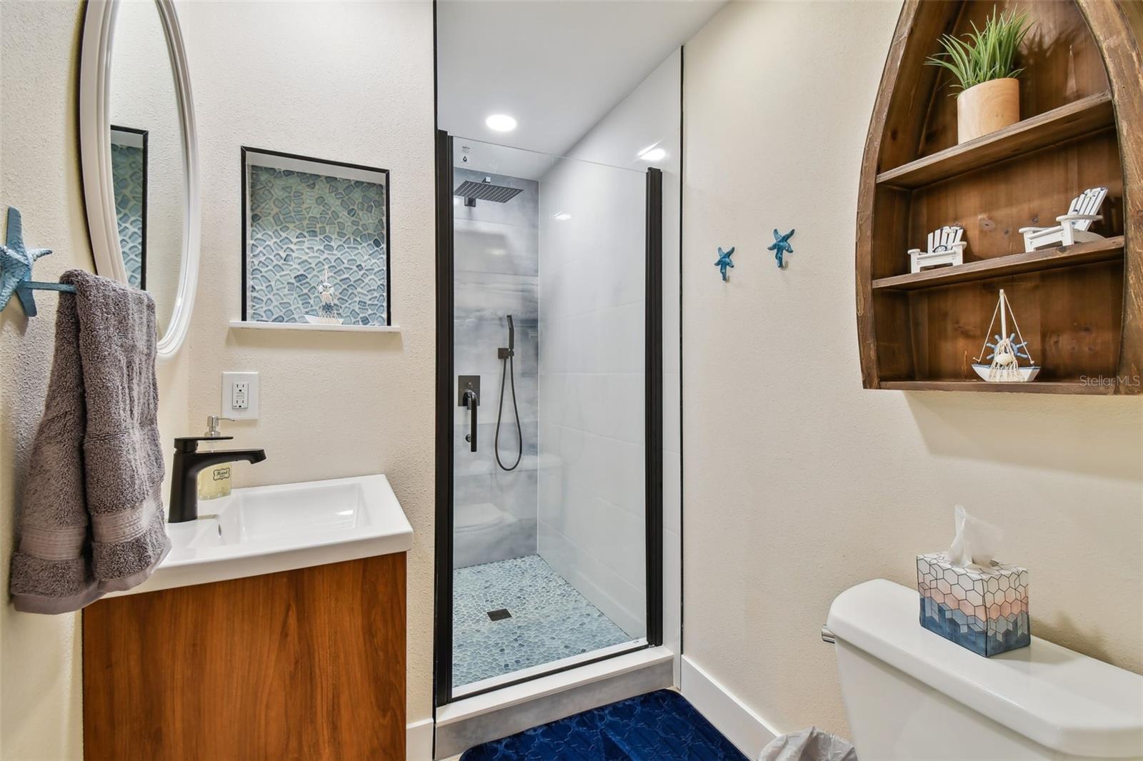 315 Medallion Blvd #e Property Photo 26