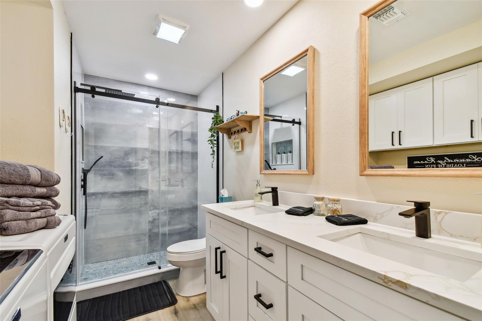 315 Medallion Blvd #e Property Photo 34
