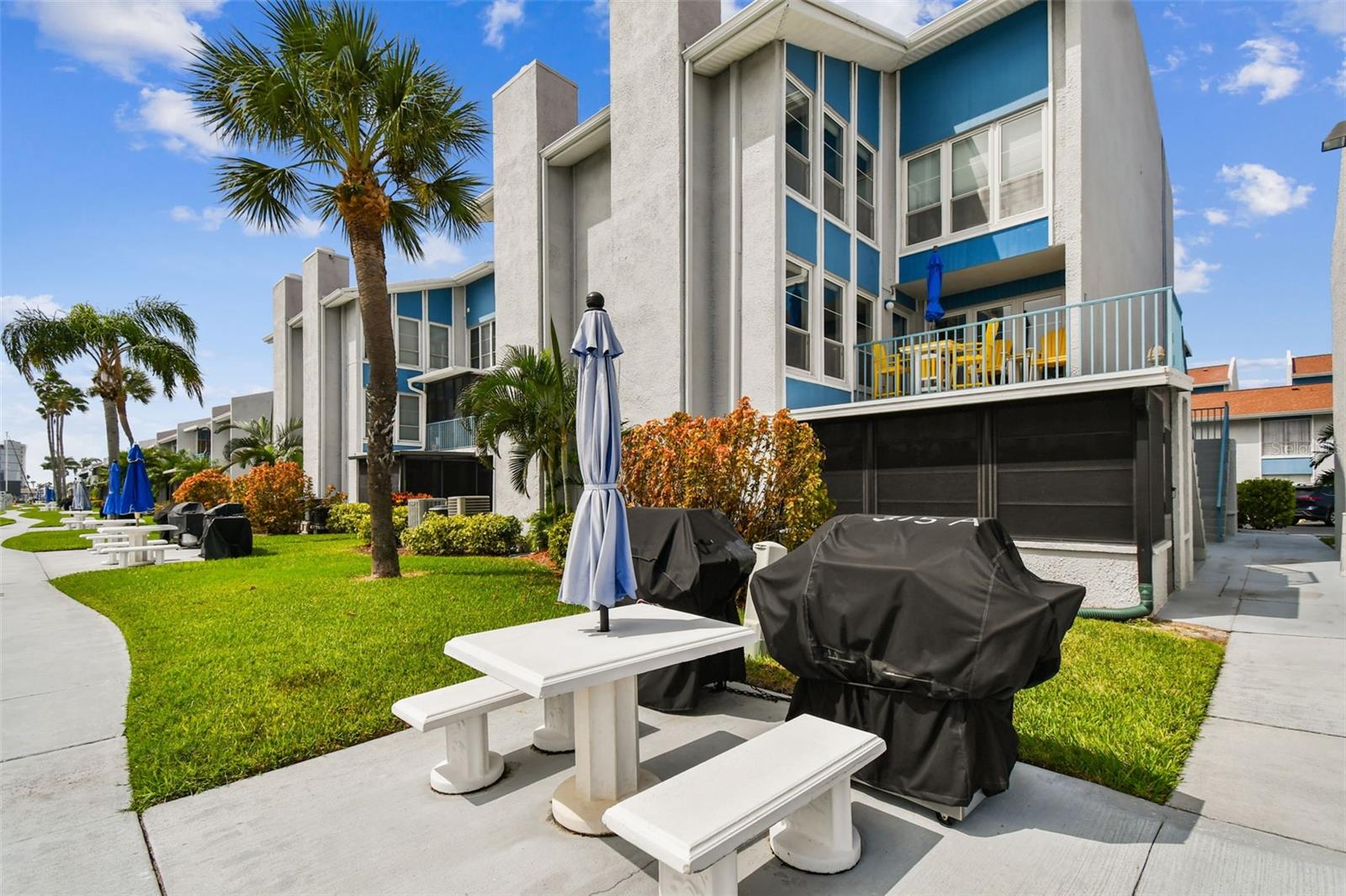 315 Medallion Blvd #e Property Photo 52