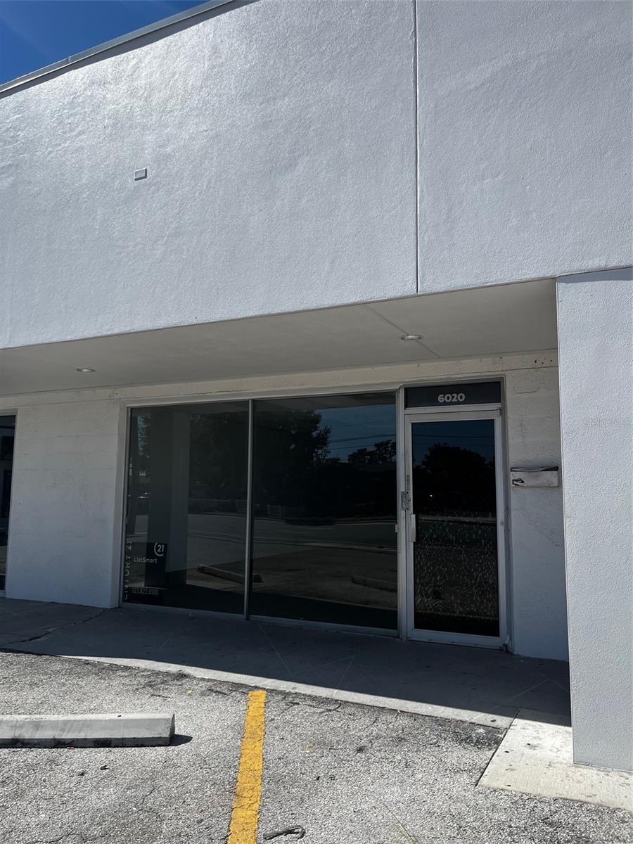 6020 Seminole Blvd Property Photo 1