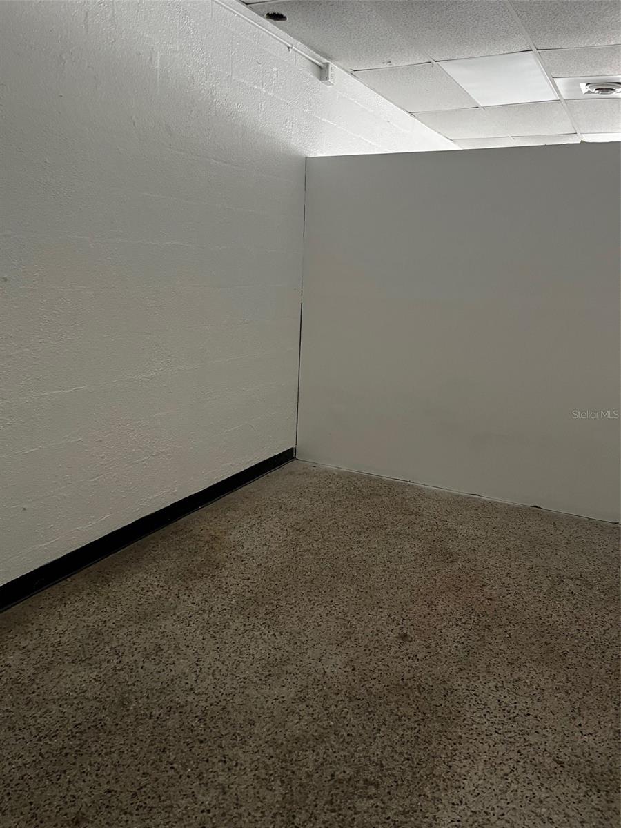 6020 Seminole Blvd Property Photo 9