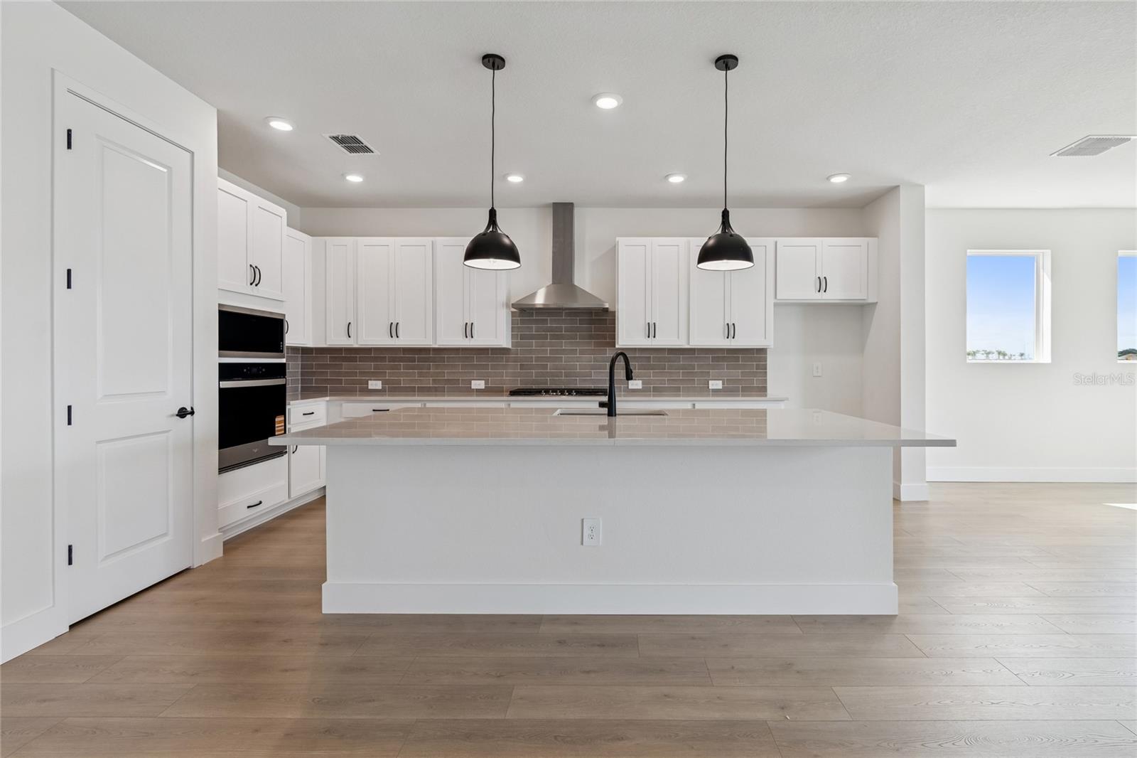 7770 Ocean Spray Trl Property Photo 6