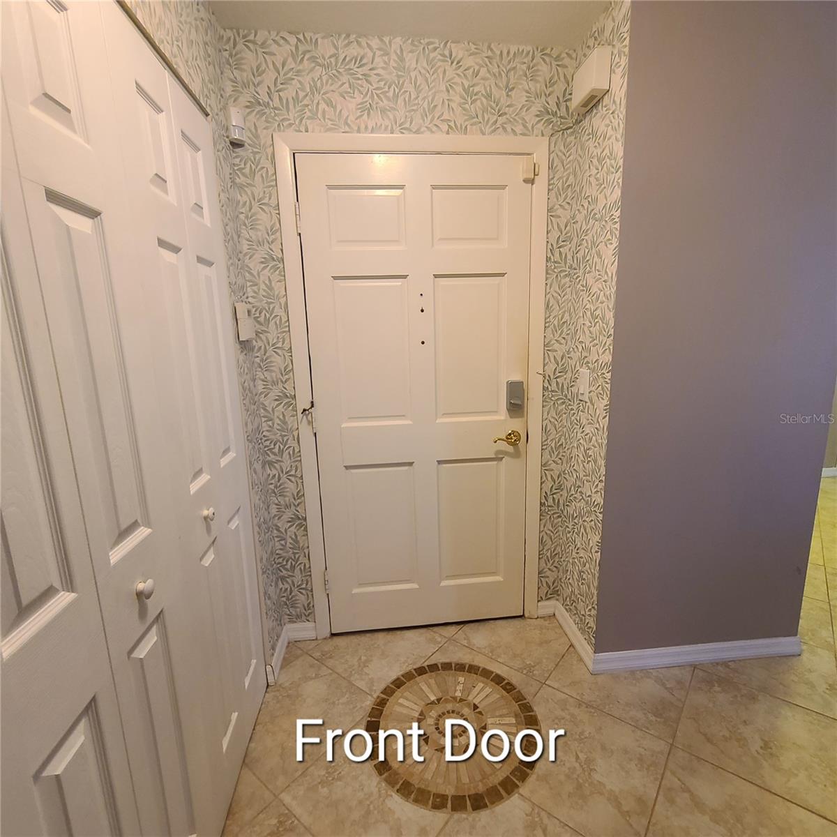 220 Buttonwood Cir #220 Property Photo 4