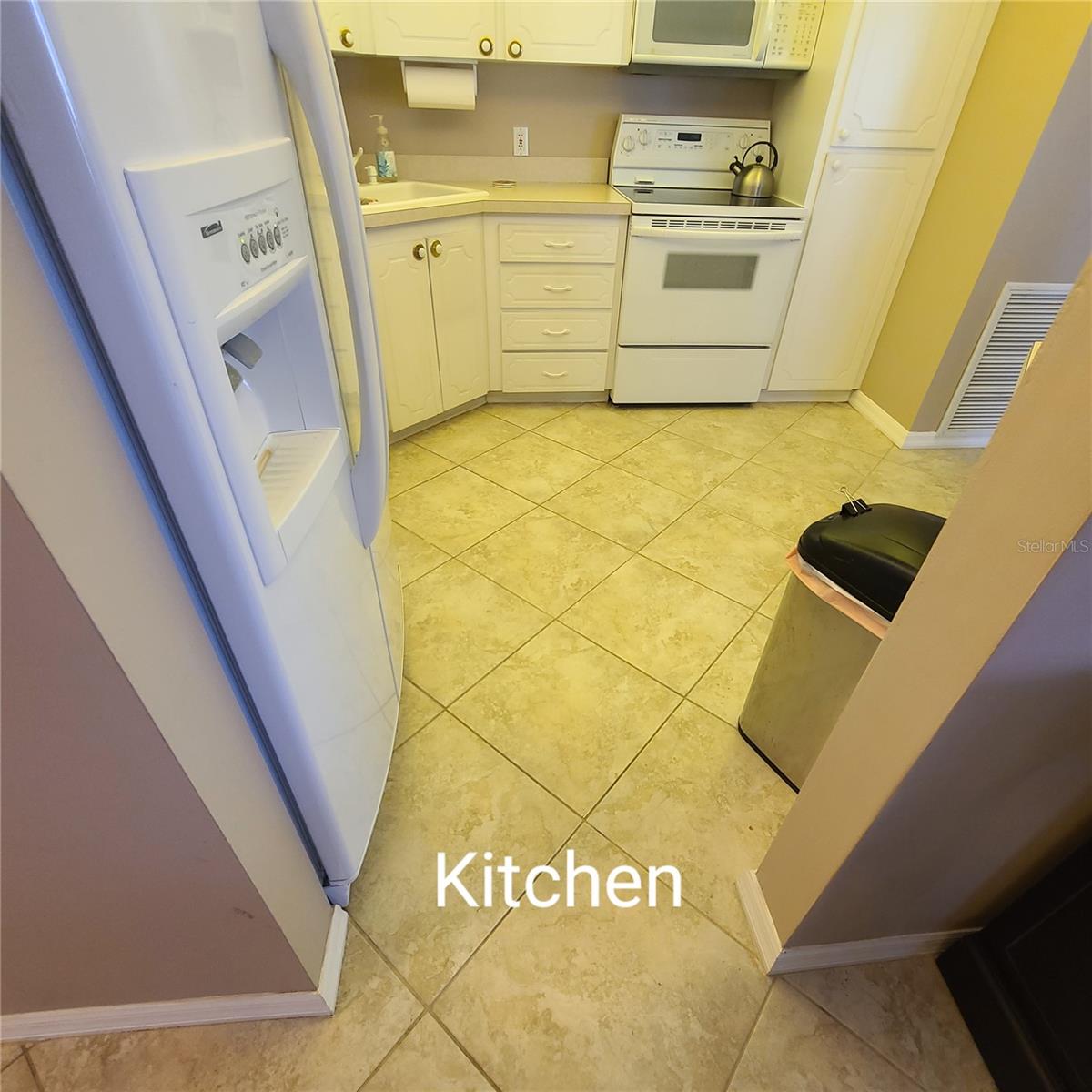 220 Buttonwood Cir #220 Property Photo 14