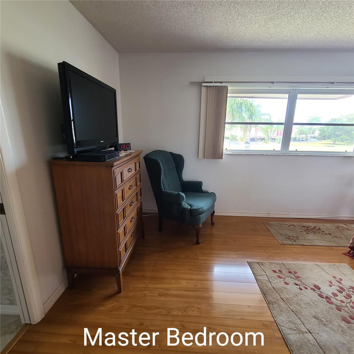 220 Buttonwood Cir #220 Property Photo 22
