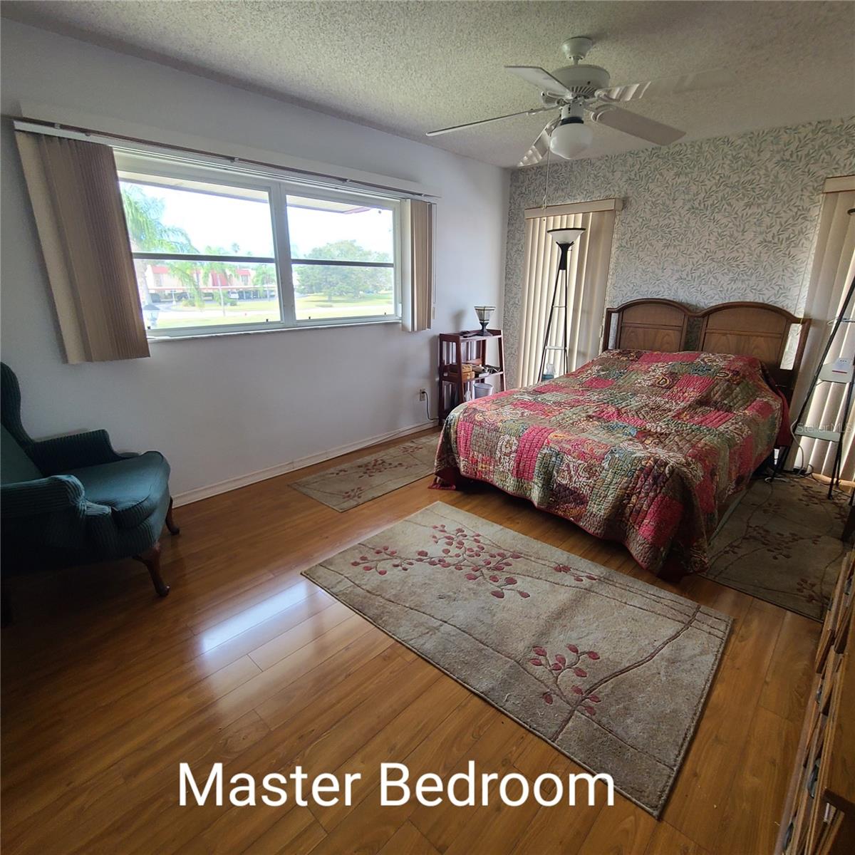 220 Buttonwood Cir #220 Property Photo 23