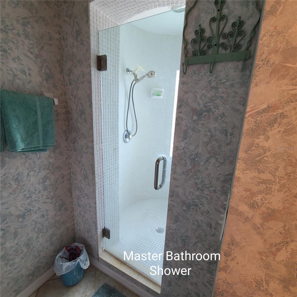 220 Buttonwood Cir #220 Property Photo 30