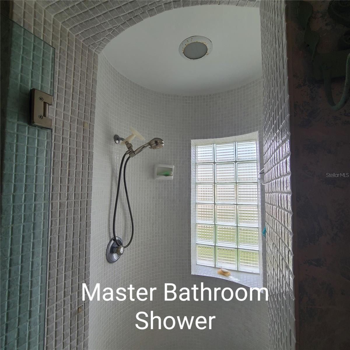 220 Buttonwood Cir #220 Property Photo 32