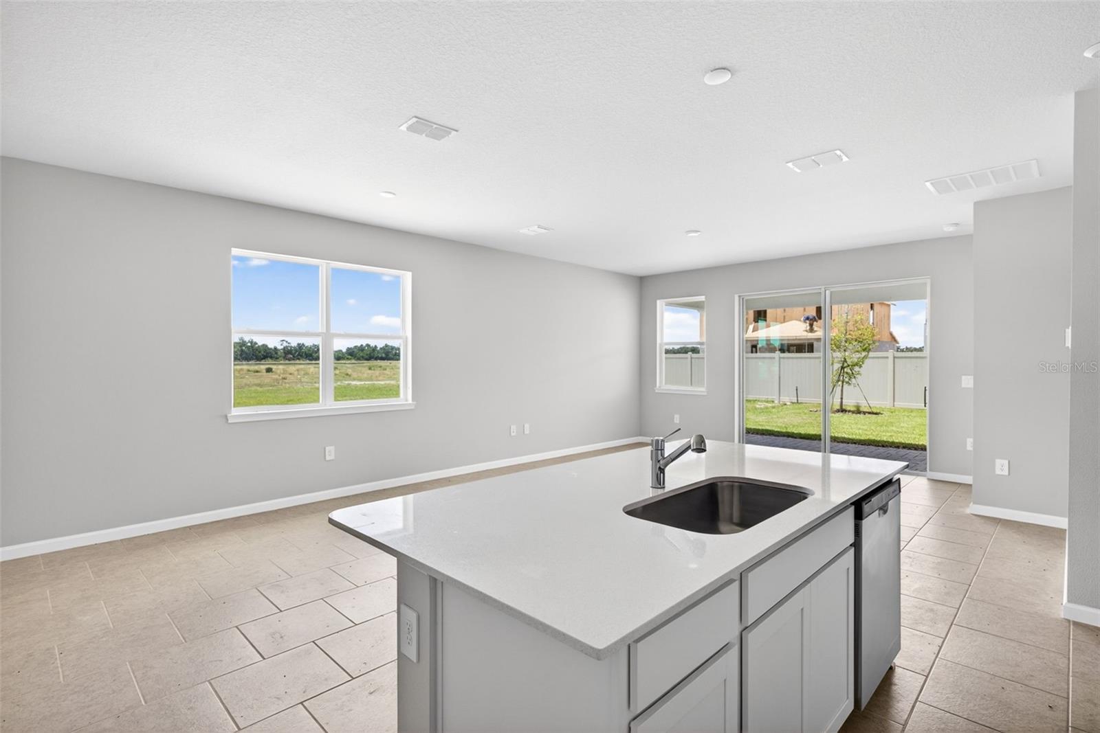 13010 Sunseed St Property Photo 6