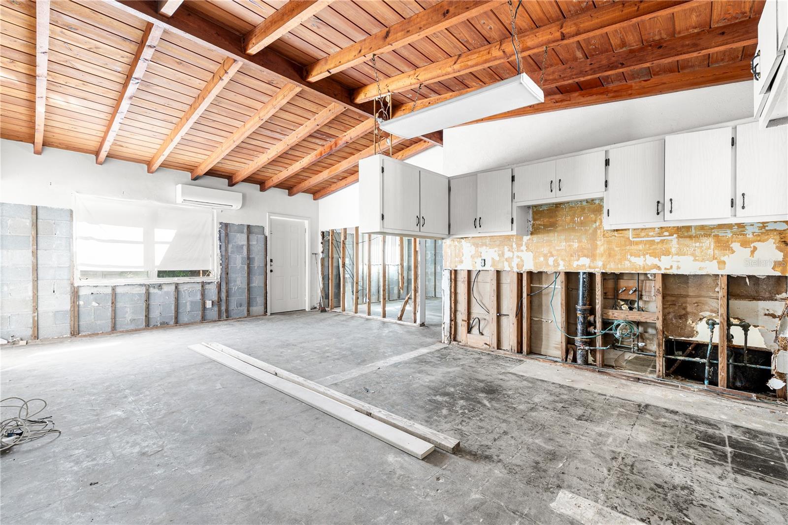 17611 1st St E Property Photo 12