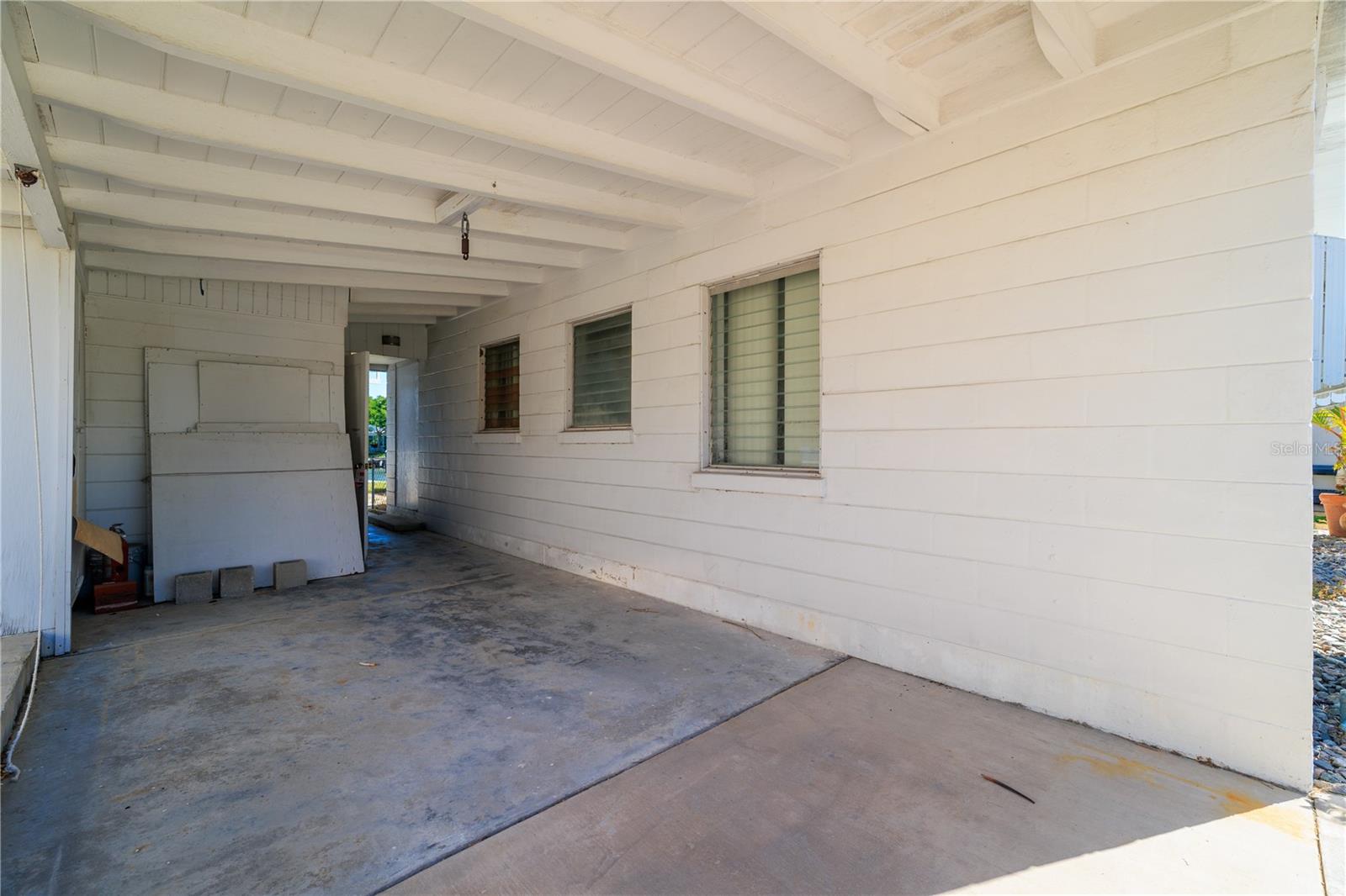 17611 1st St E Property Photo 17