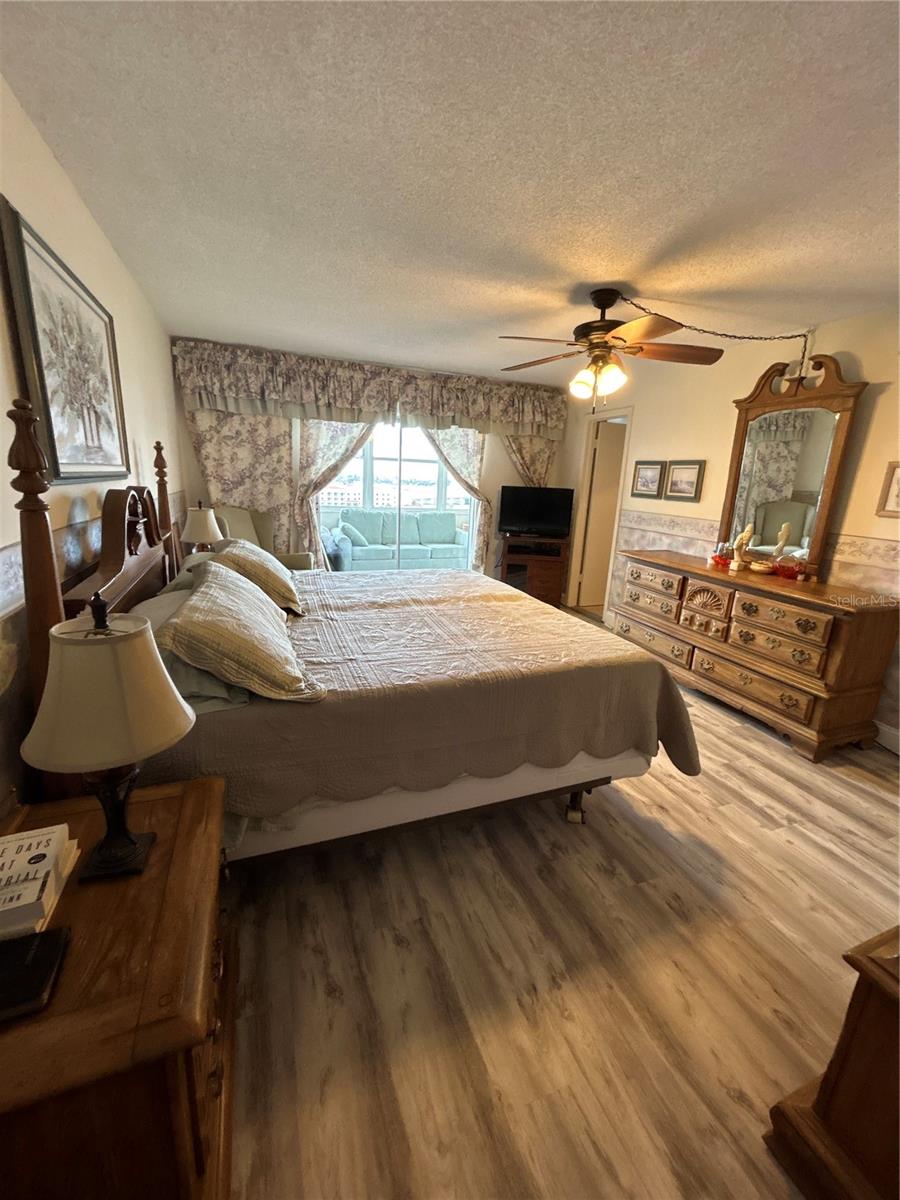 4775 Cove Cir #1202 Property Photo 18