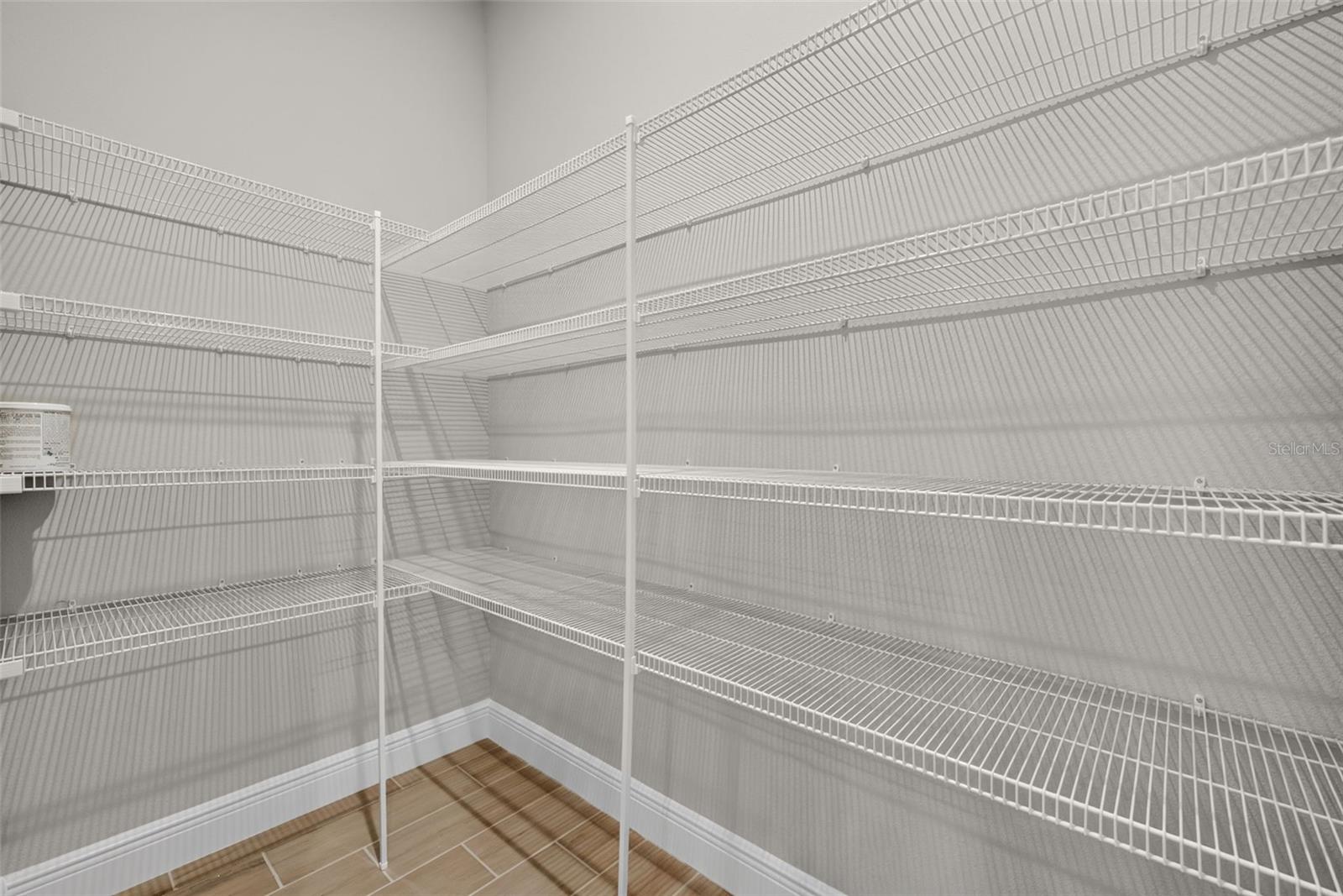 12927 Pierce St Property Photo 10