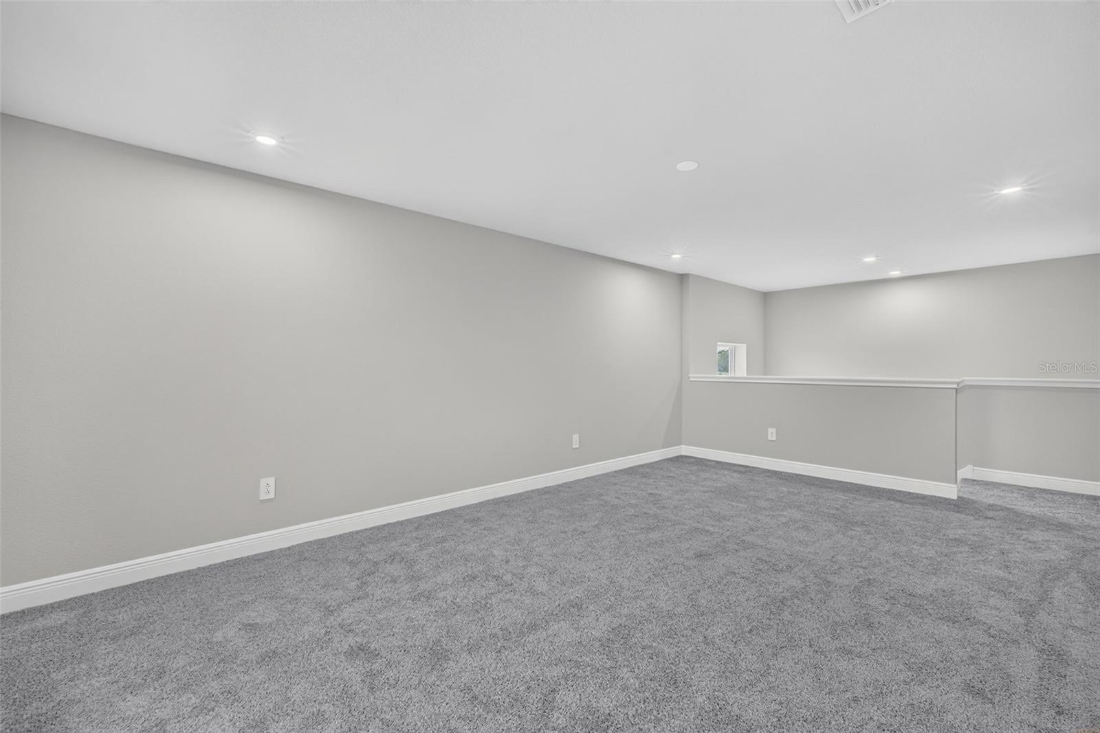 12927 Pierce St Property Photo 20