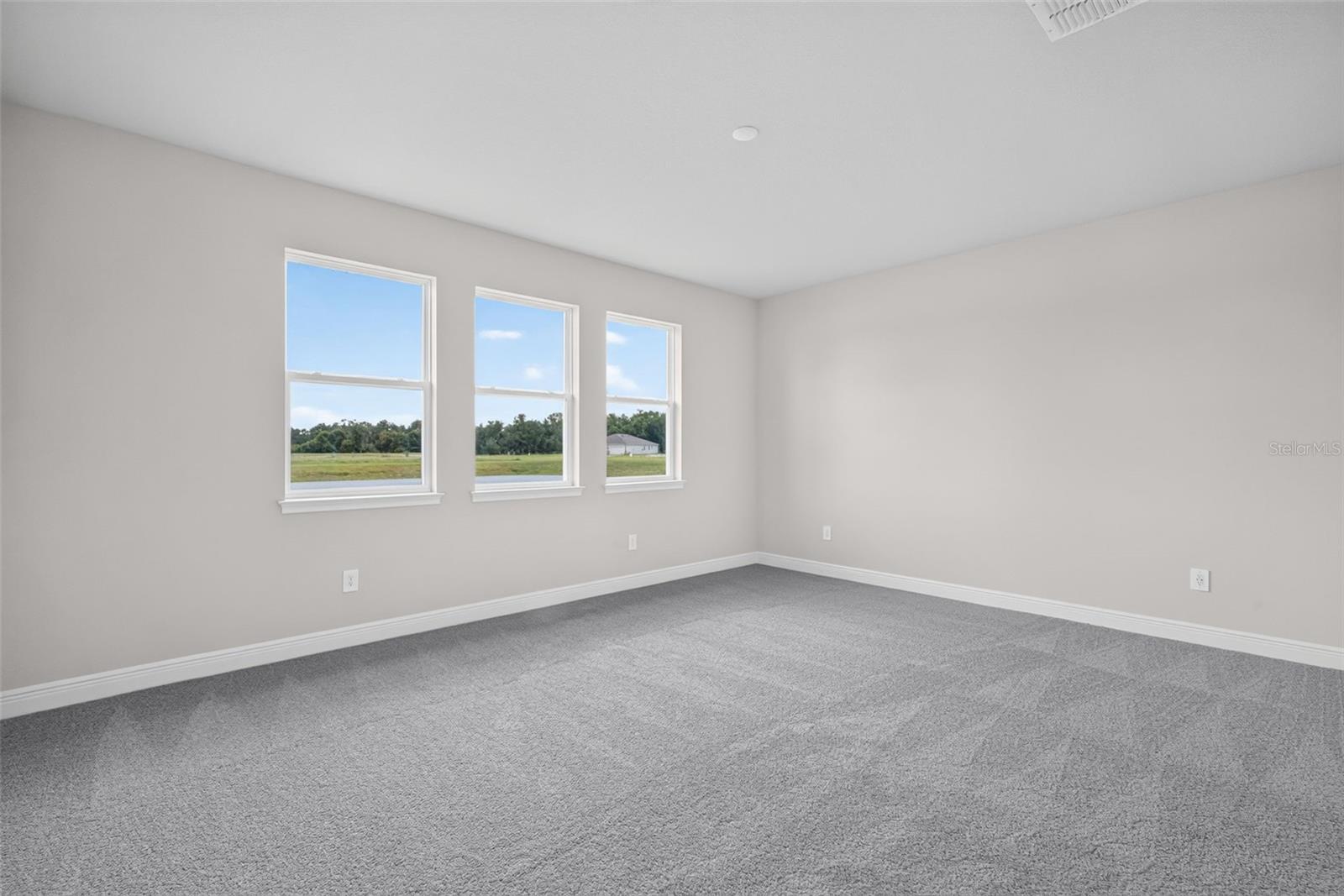 12927 Pierce St Property Photo 22