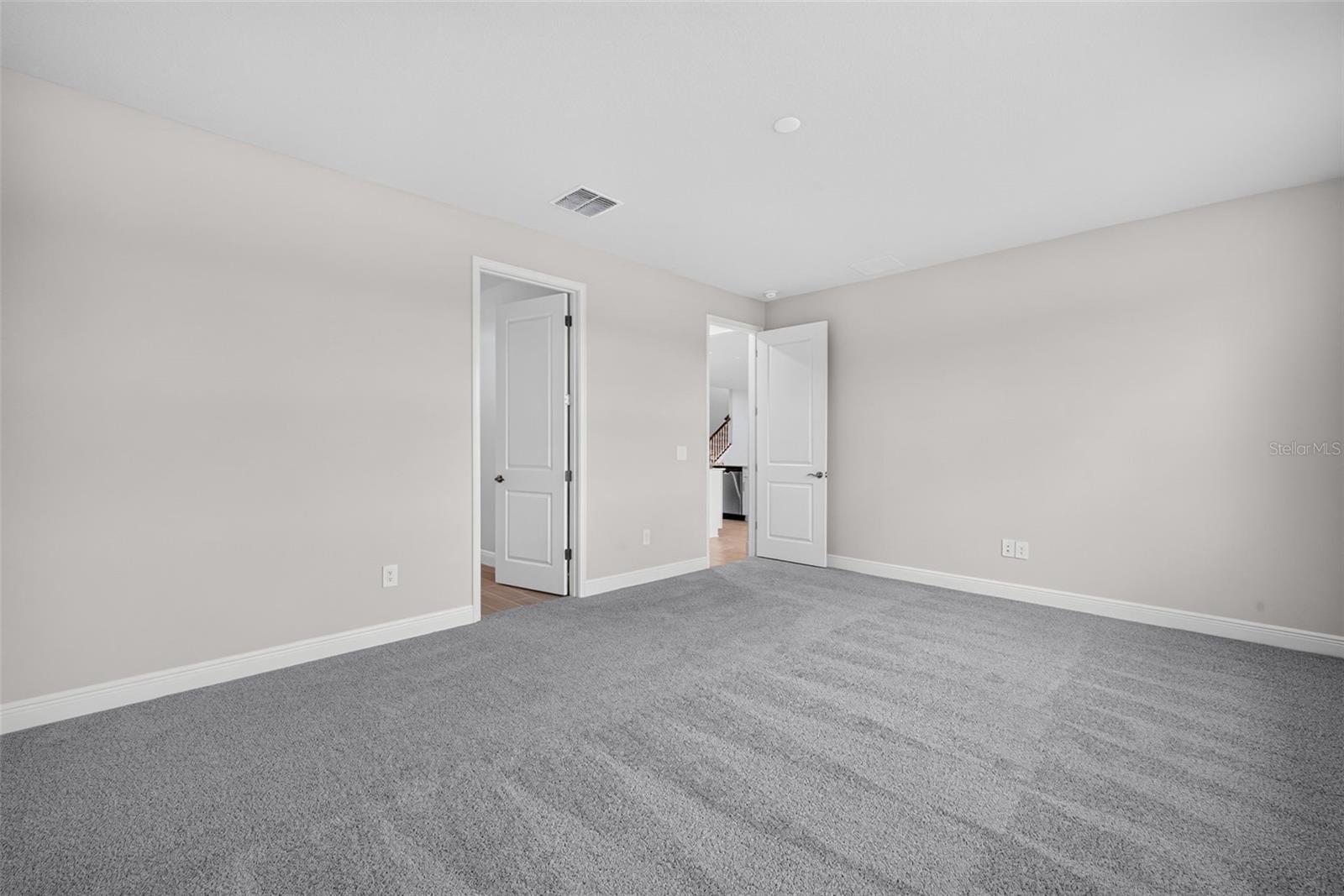 12927 Pierce St Property Photo 23