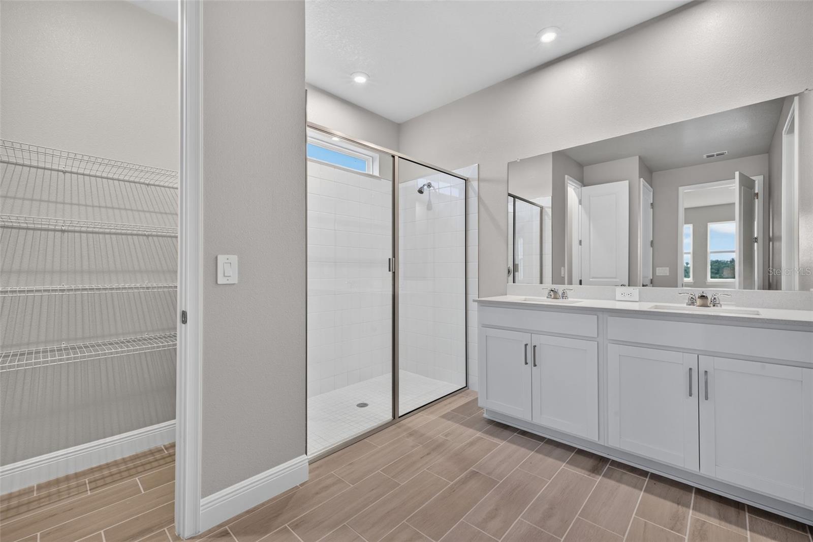 12927 Pierce St Property Photo 25