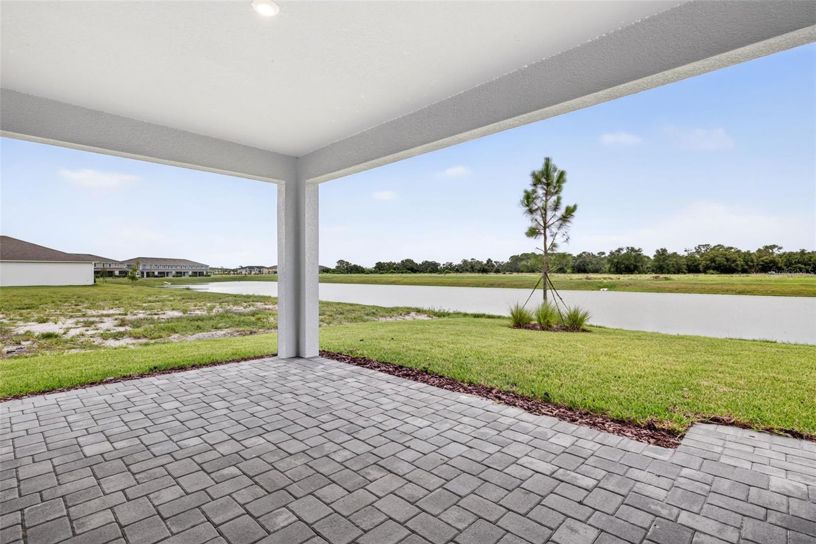 12927 Pierce St Property Photo 37