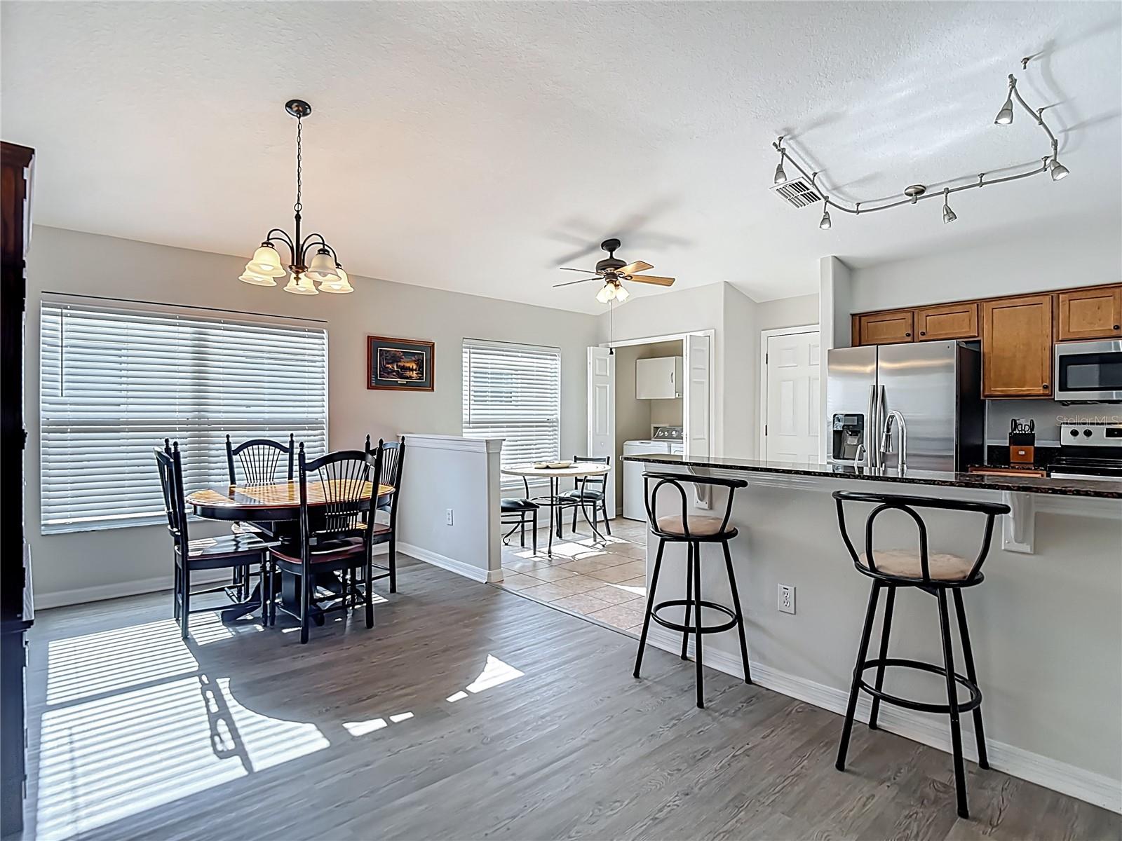 9608 Rolling Cir Property Photo 8