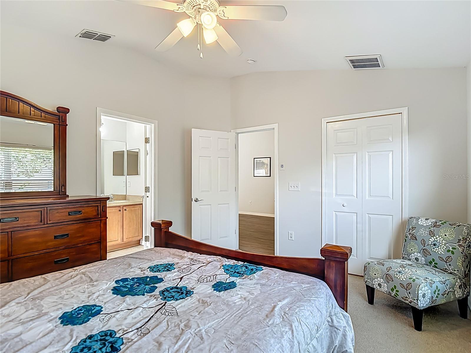 9608 Rolling Cir Property Photo 15