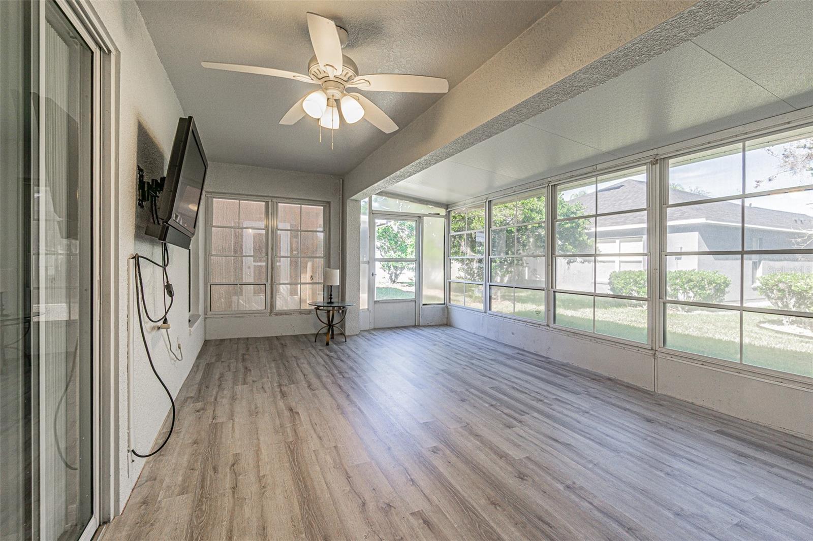 9608 Rolling Cir Property Photo 37