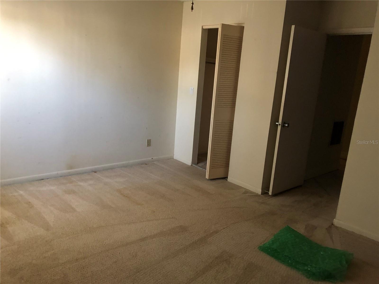 TB8446343 Property Photo 13
