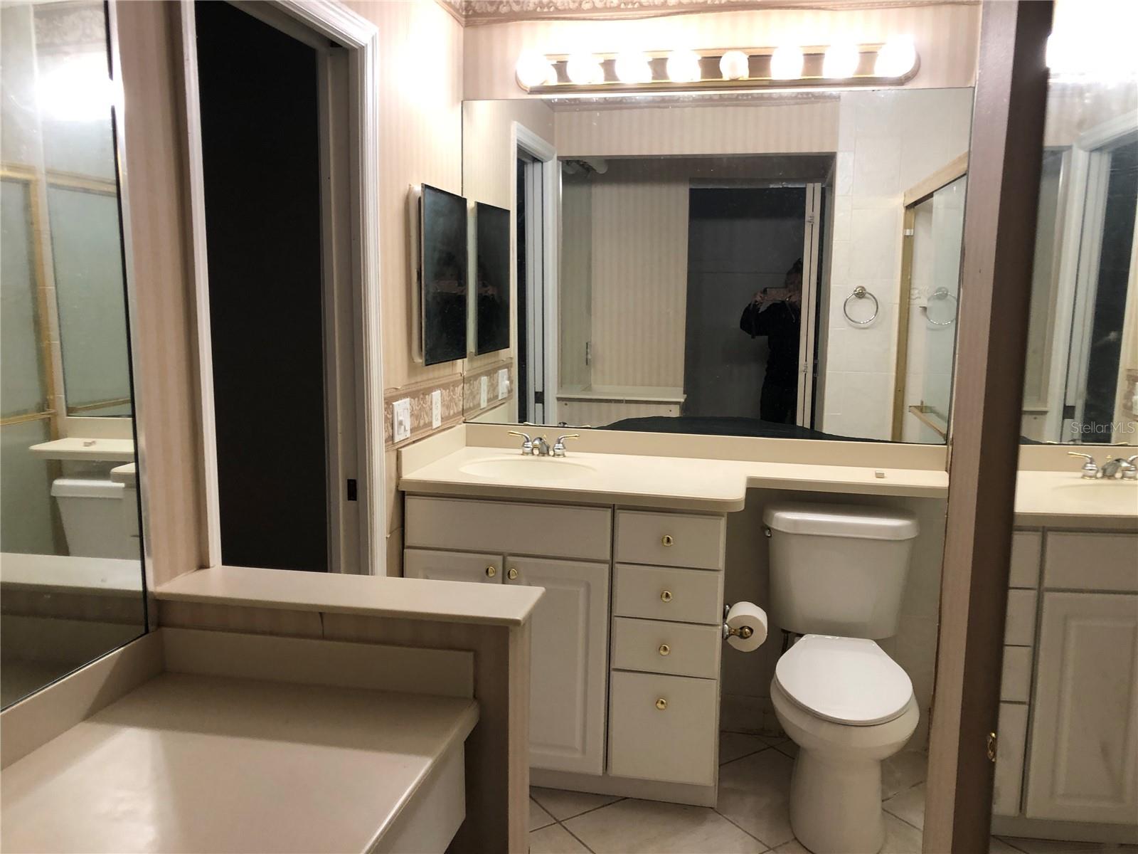 TB8446343 Property Photo 15