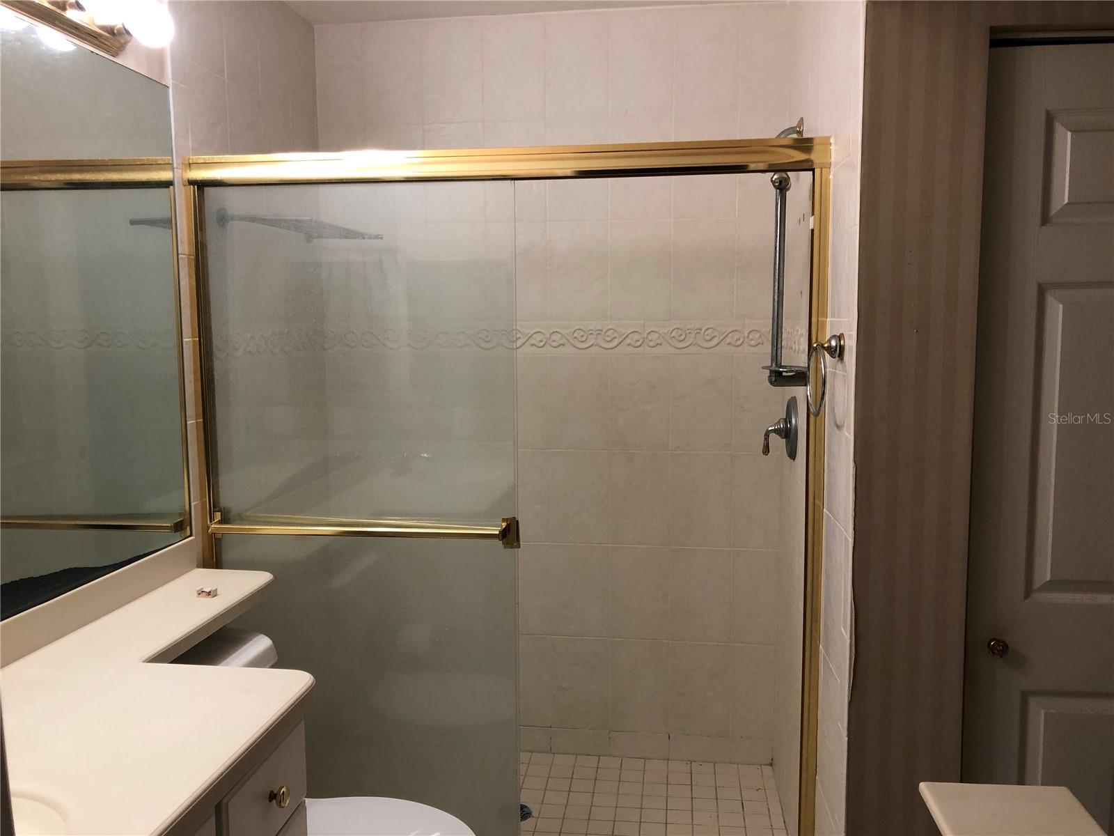 TB8446343 Property Photo 20