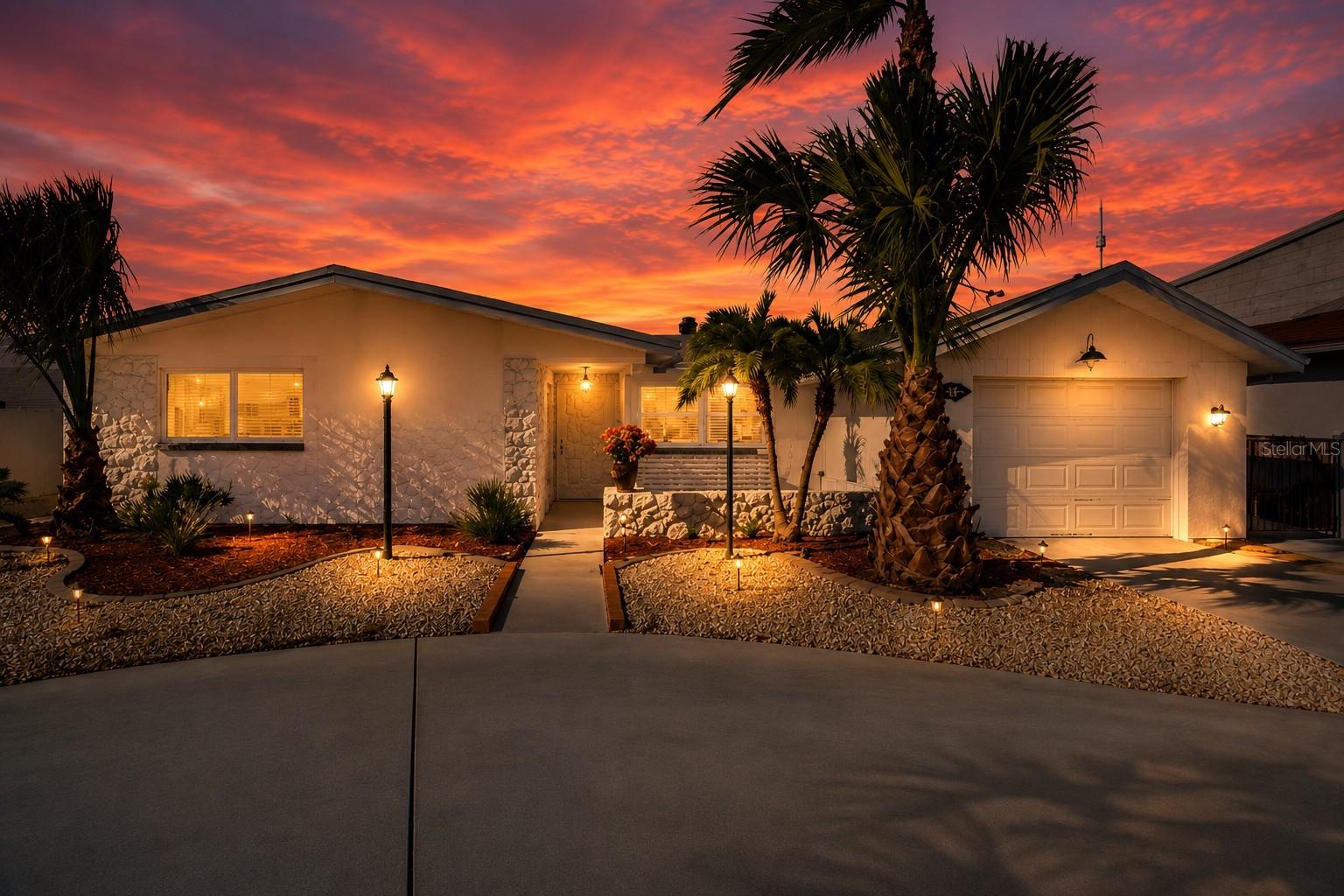 13711 ALLYN DR Property Photo 1