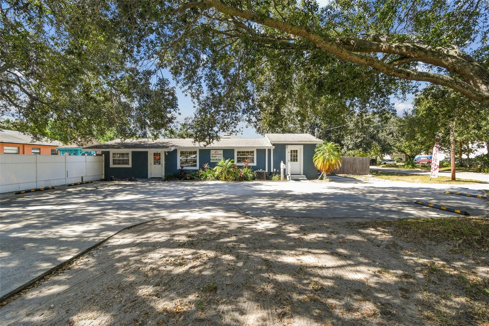 9912 N Myrtle St Property Photo 3