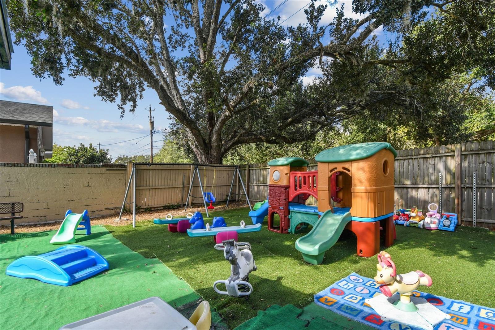 9912 N Myrtle St Property Photo 48