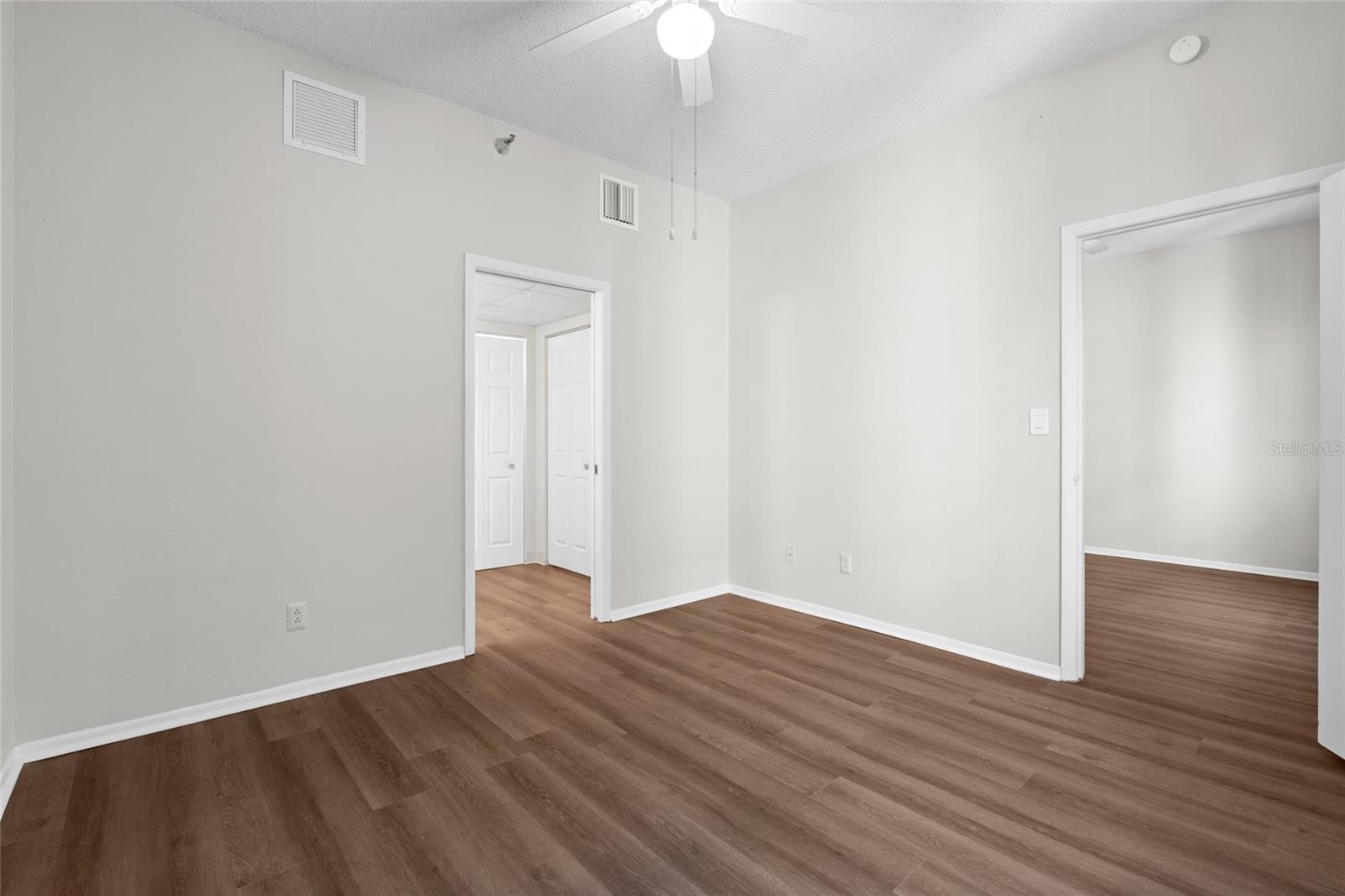 411 1st Ave N #702 Property Photo 12