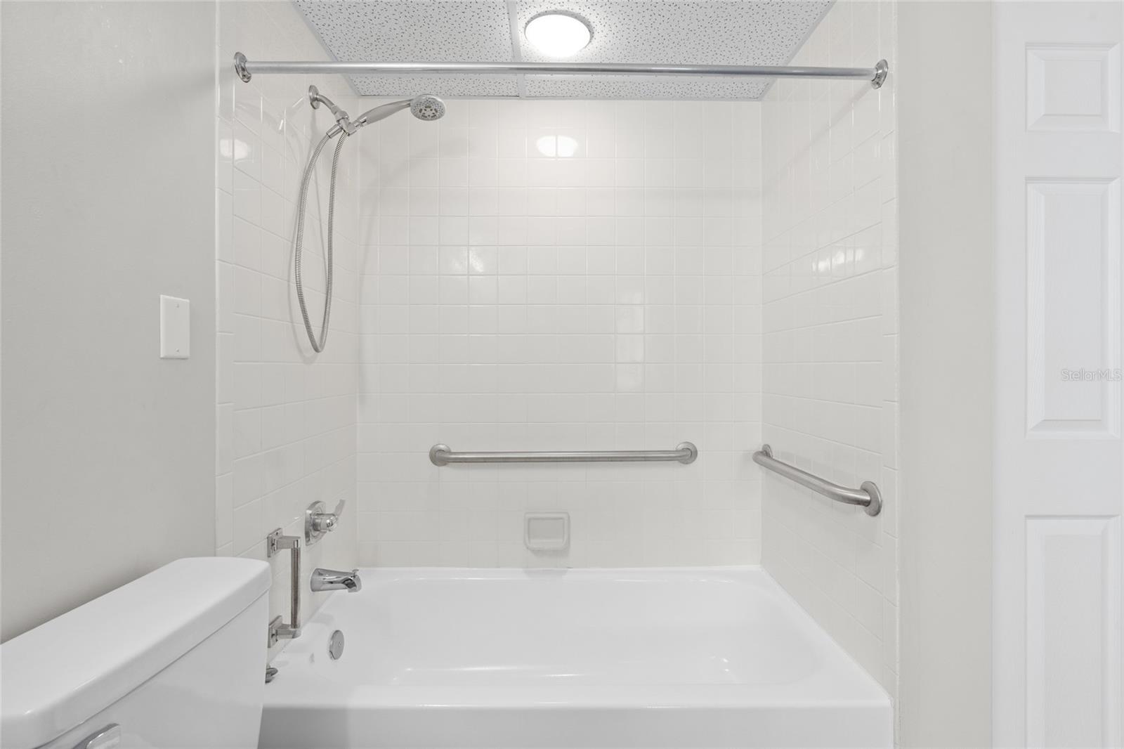 411 1st Ave N #702 Property Photo 14