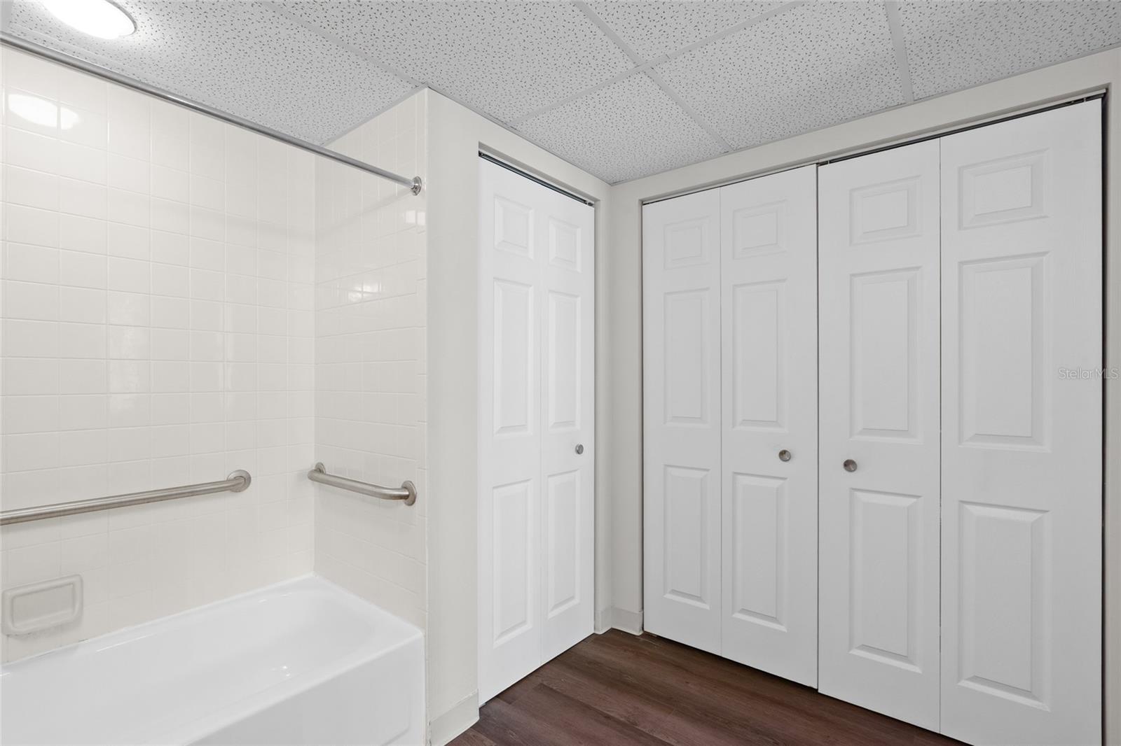 411 1st Ave N #702 Property Photo 15