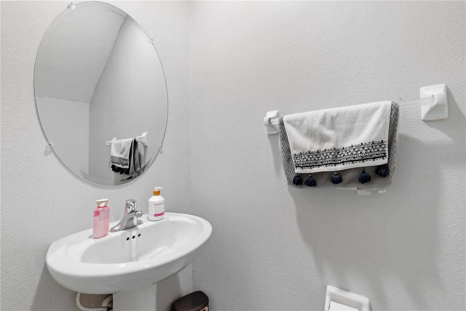 23217 Willow Glen Way Property Photo 6