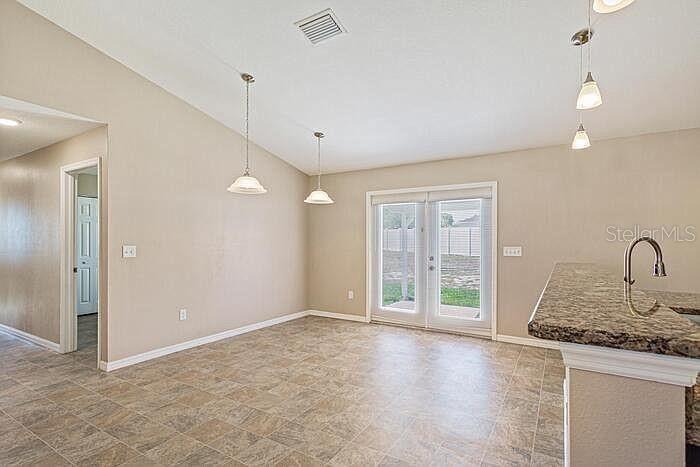 1 Pecan Course Cir Property Photo 3