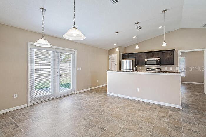 1 Pecan Course Cir Property Photo 4