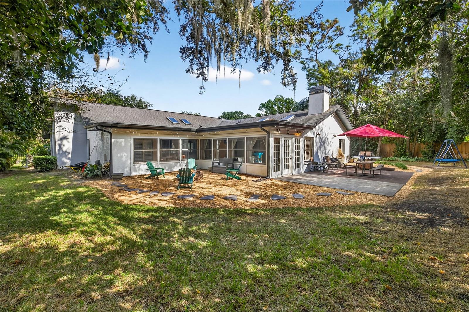 2835 Hammock Dr Property Photo 27