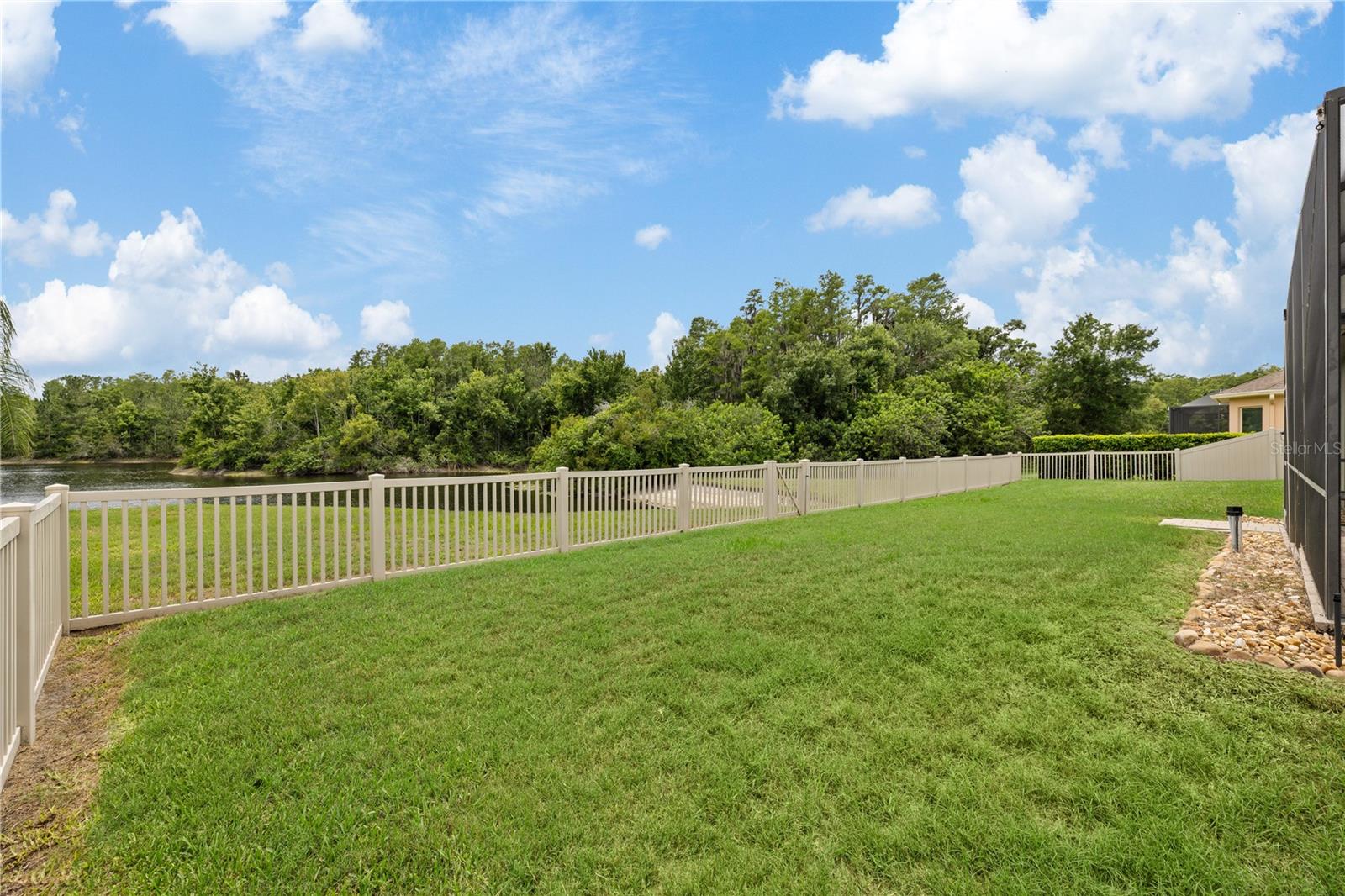 3015 Lynwood Ct Property Photo 5
