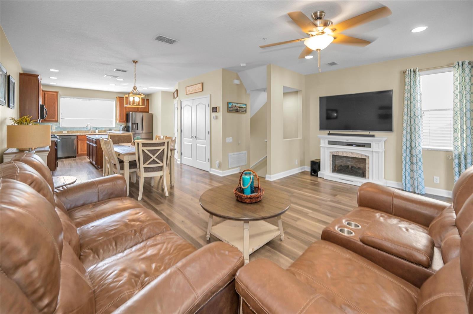 842 Callista Cay Loop Property Photo 6