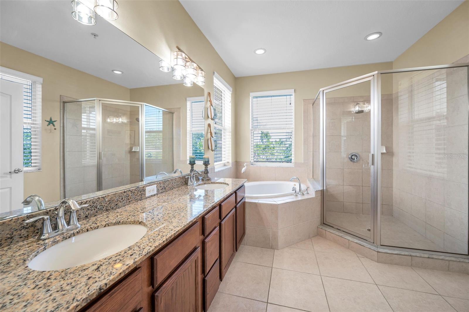 842 Callista Cay Loop Property Photo 21