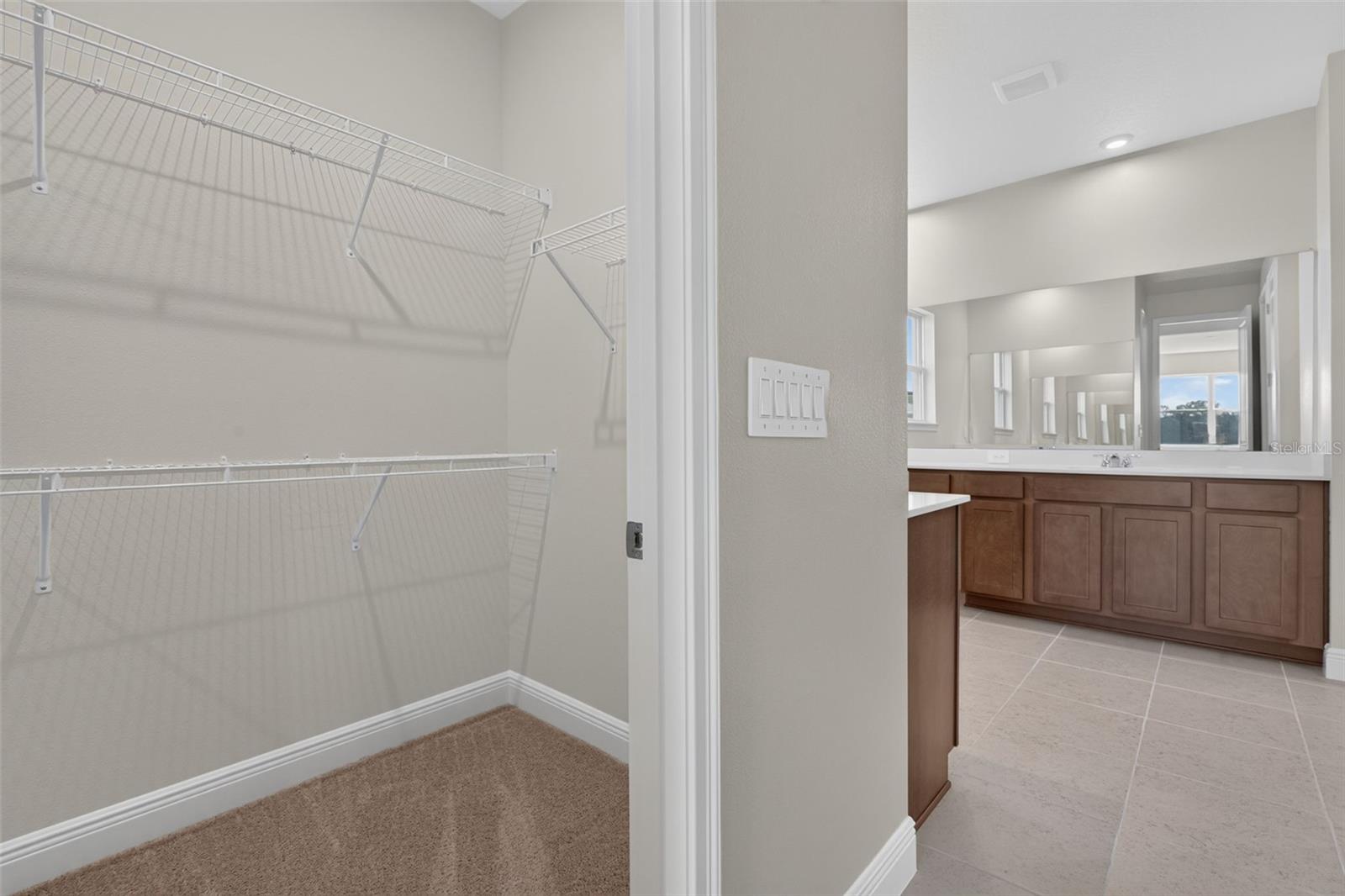12907 Pierce St Property Photo 21