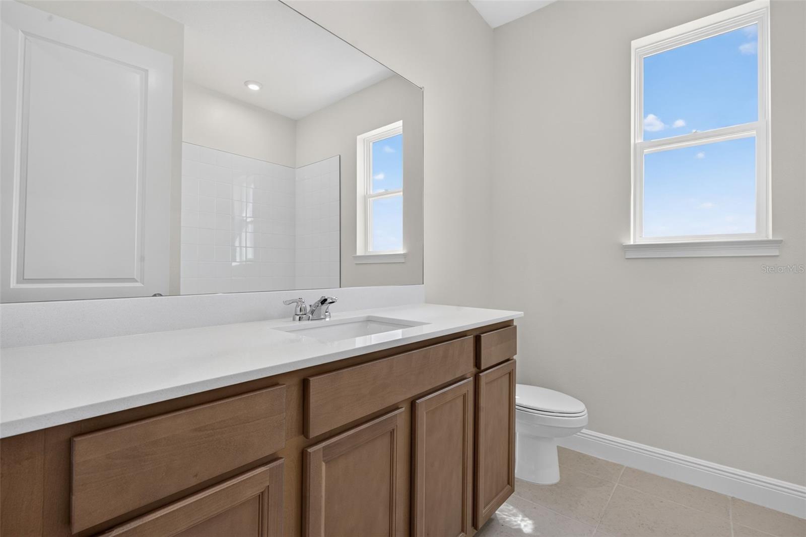 12907 Pierce St Property Photo 23