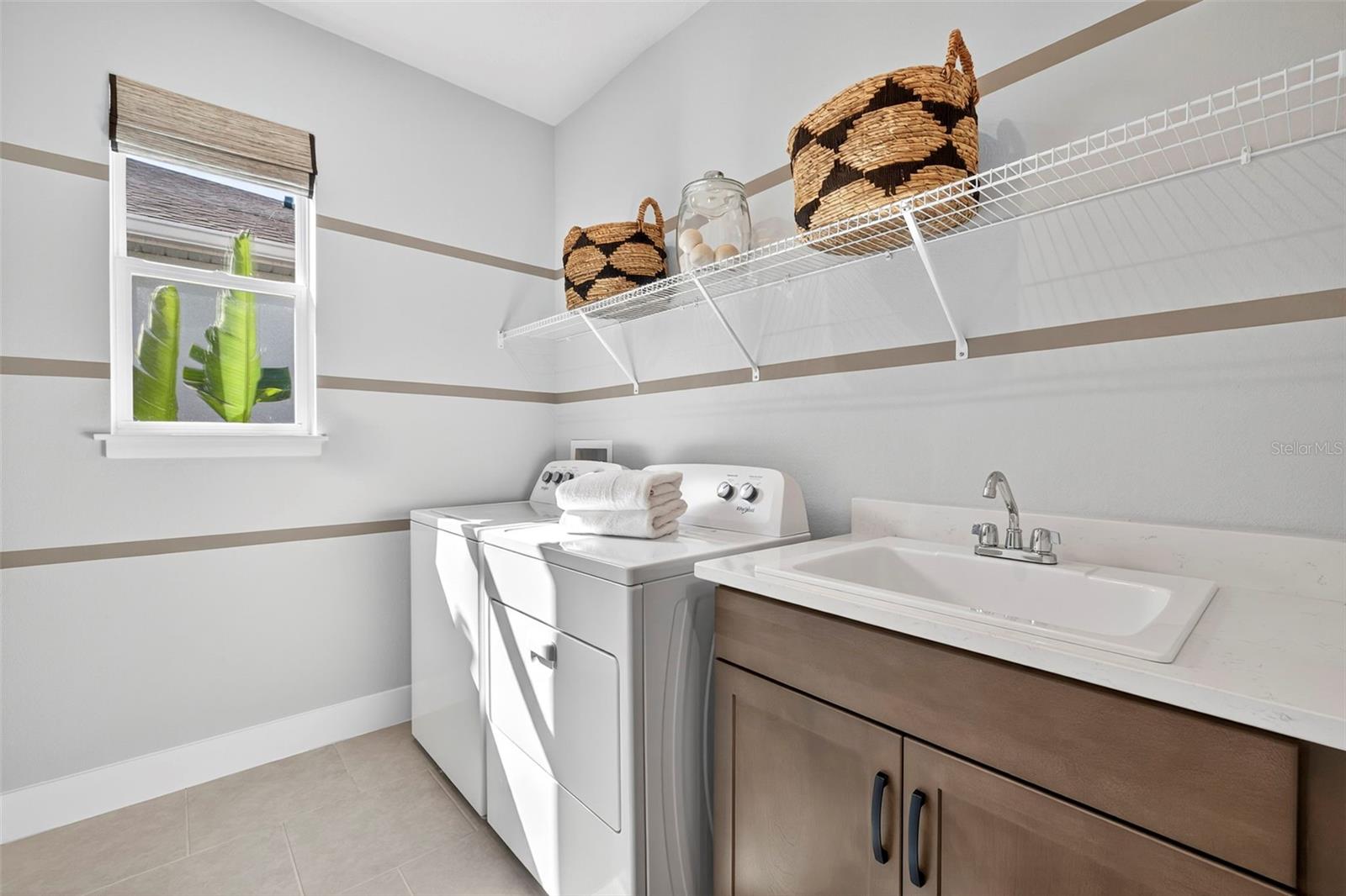 12907 Pierce St Property Photo 26