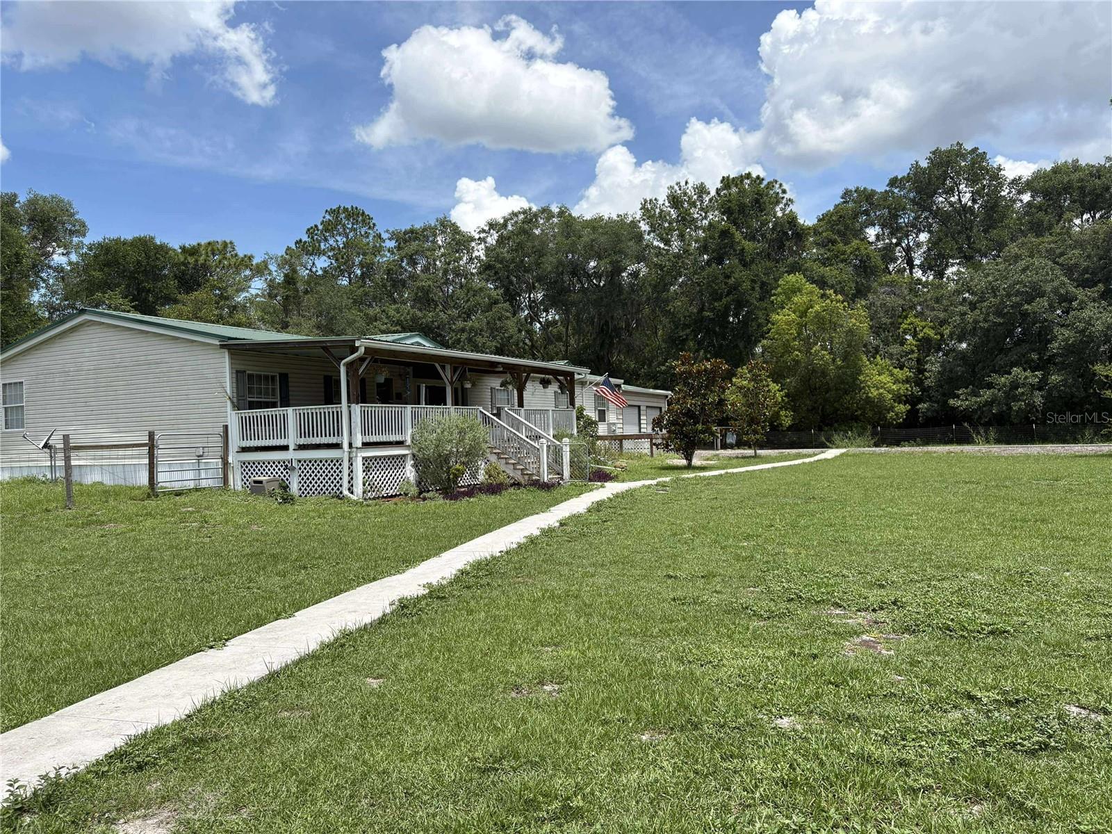 876 Menton Rd Property Photo 1