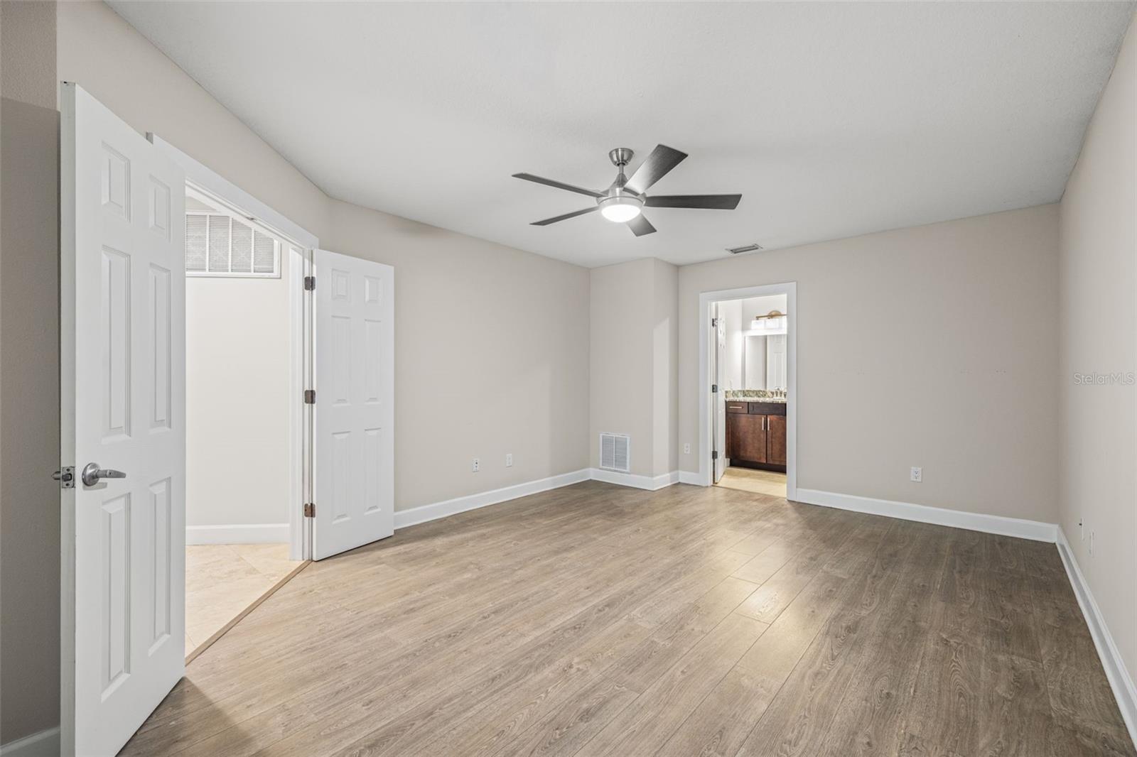 113 S Newport Ave #1-4 Property Photo 7