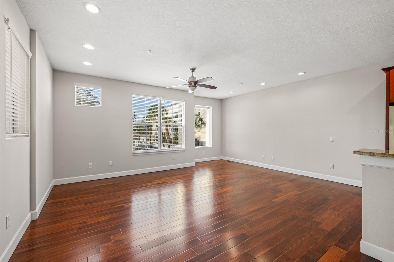113 S Newport Ave #1-4 Property Photo 12