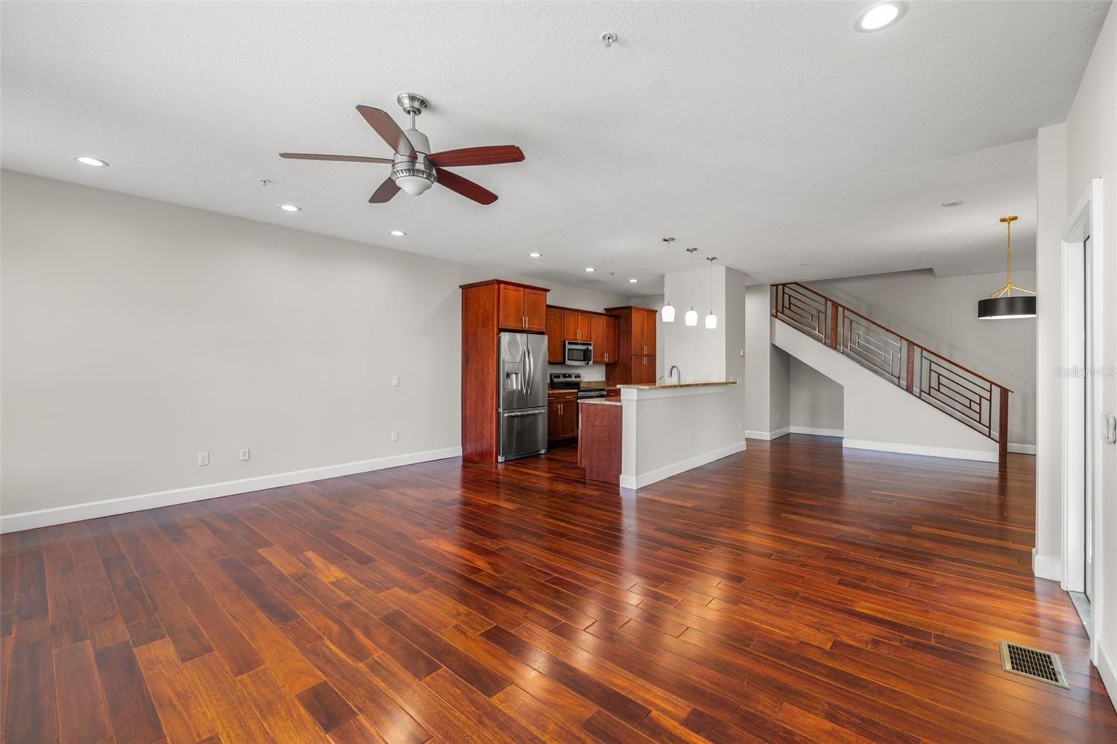 113 S Newport Ave #1-4 Property Photo 13