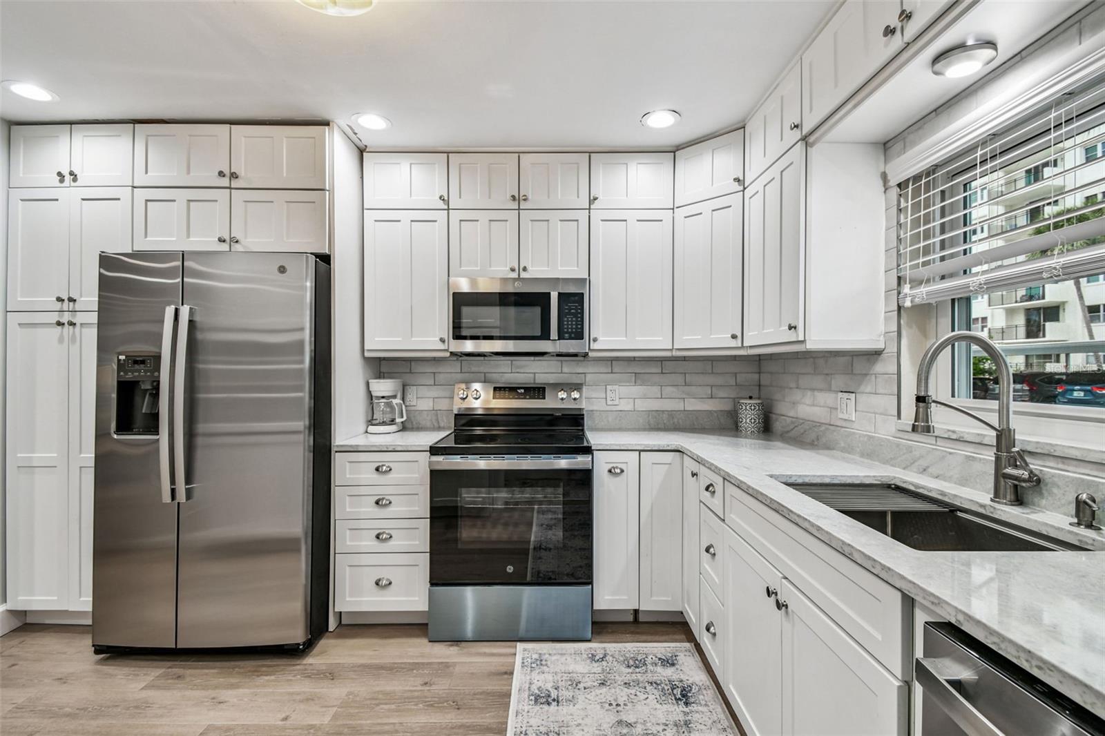 8 Glencoe Pl #107 Property Photo 6